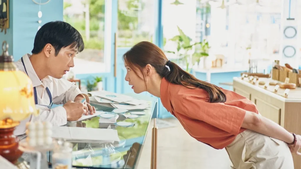 พล็อตหนัง Pretty Crazy (2025) เดี๋ยวสวย เดี๋ยวแสบ ผมแทบจะเครซี่ Pretty Crazy (2025)